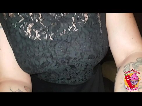 ❤️ Slutty Stéifschwëster gëtt him e blowjob a Spuenesch Sex bei eis ☑