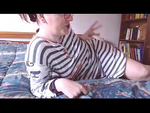 ❤️ Huelt dëse grousse schwaarze Hunn an Ärem Mond klenge Sklave Sex bei eis ☑