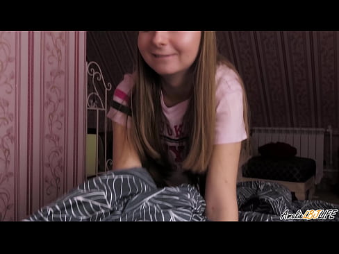 ❤️ Blondie suckelt hir BFF's déif a kritt Cum an hirem Mond Sex bei eis ☑